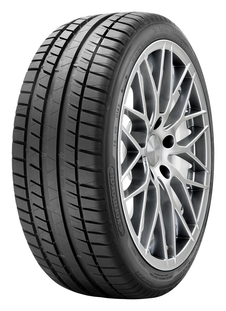KORMORAN ROAD-PERFORMANCE 95H 195/65R15 · DOT 2019